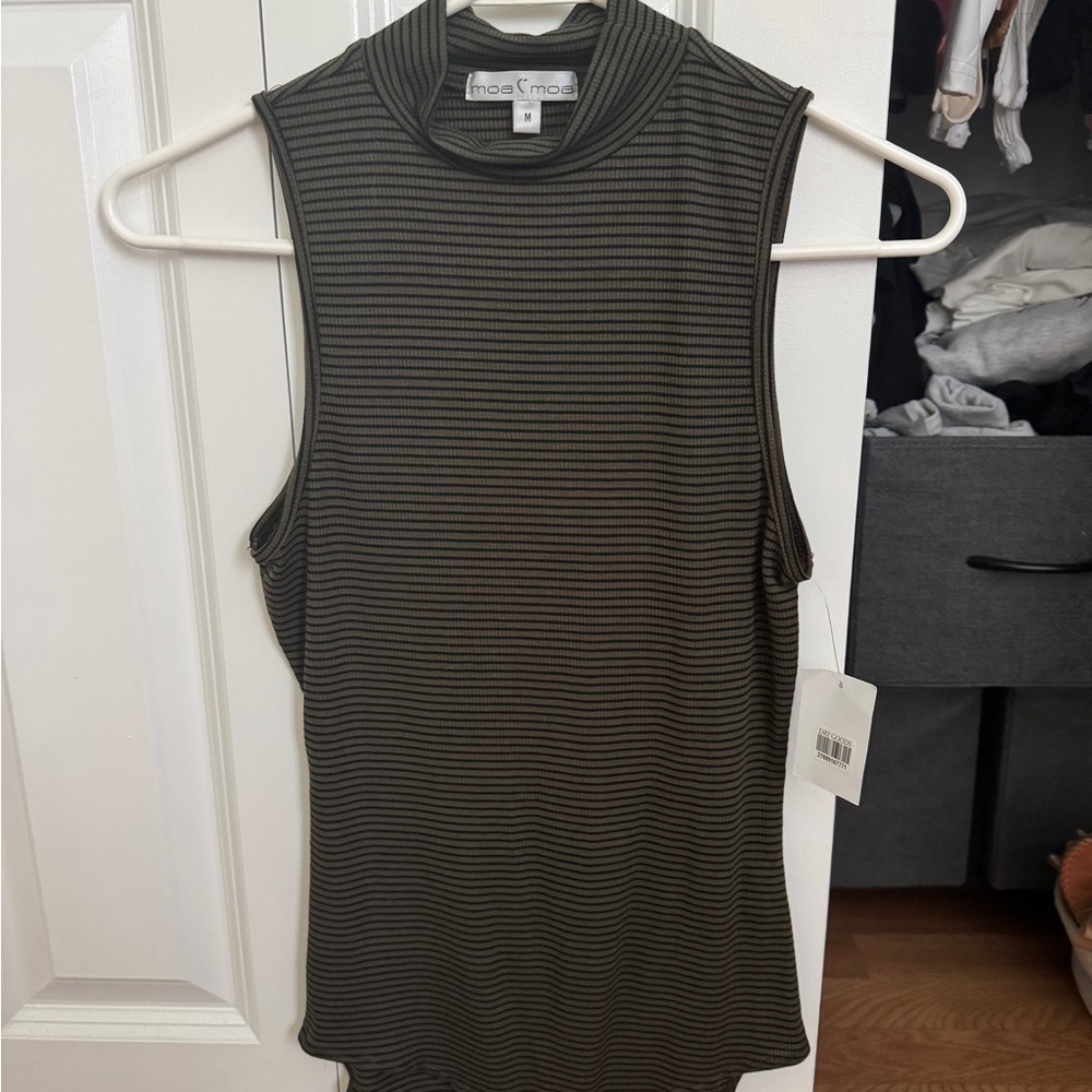 Moa Moa Women's Sleeveless Striped Muscle Tee - Black and Gray